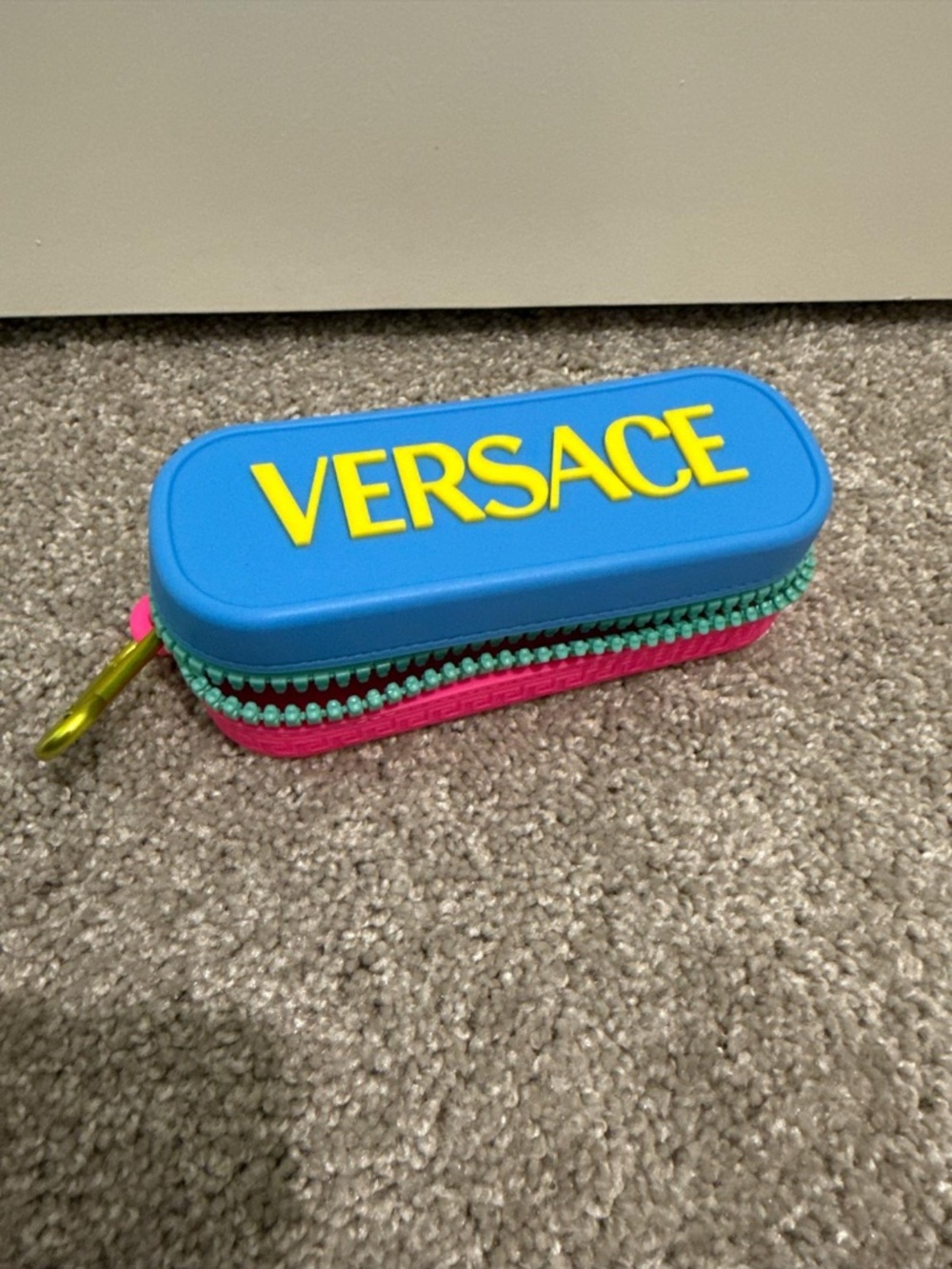 BRAND NEW VERSACE Neon Blue Pink Color Silicone Glasses Case
